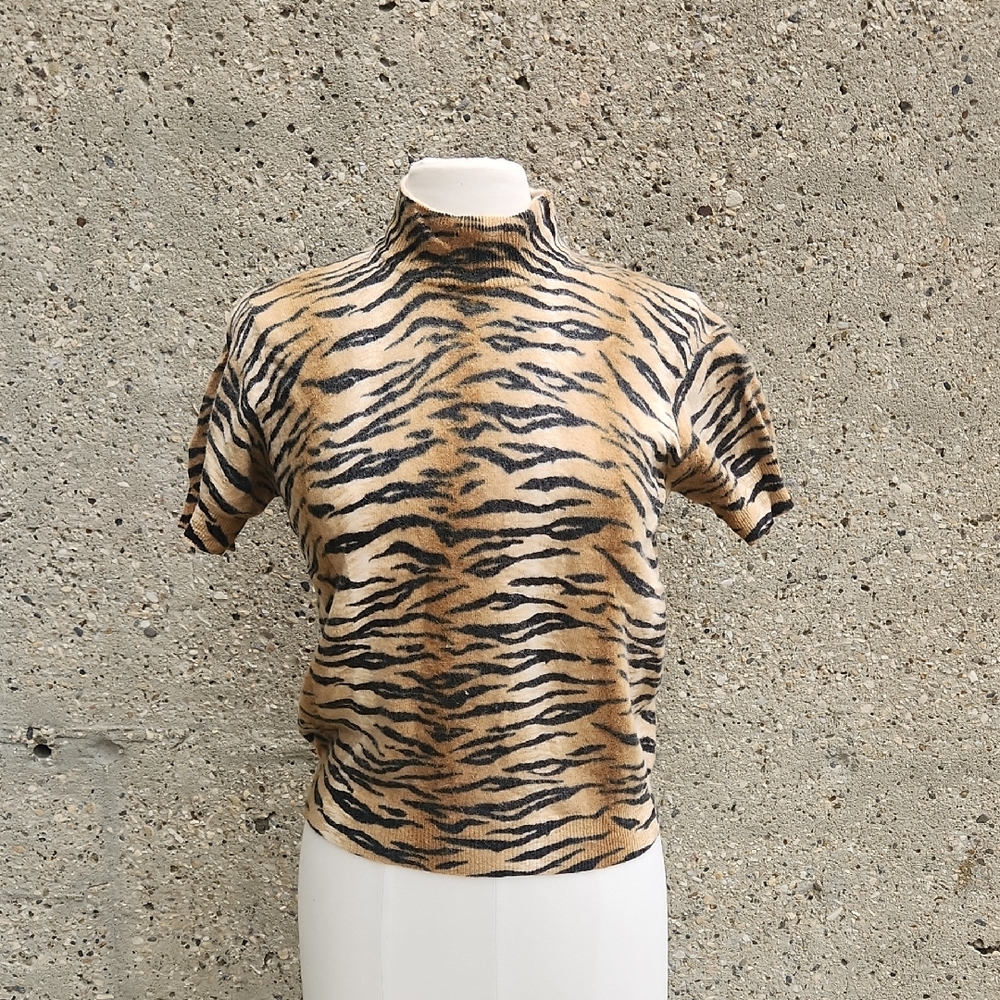 Vintage tiger print wool sweater